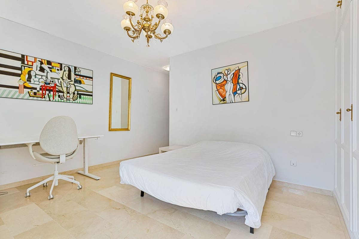 6 Zimmer Villa zu verkaufen in Valtocado mit Pool Garage - 1.397.000 € (Ref: 10100466)