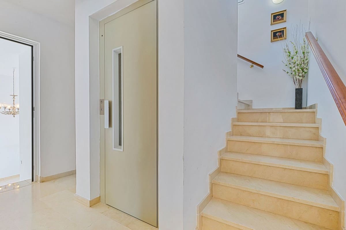 6 Zimmer Villa zu verkaufen in Valtocado mit Pool Garage - 1.397.000 € (Ref: 10100466)