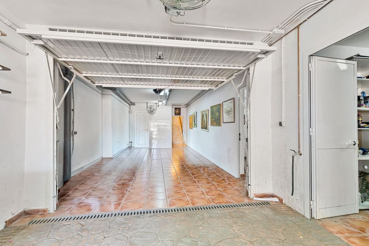 6 Zimmer Villa zu verkaufen in Valtocado mit Pool Garage - 1.397.000 € (Ref: 10100466)