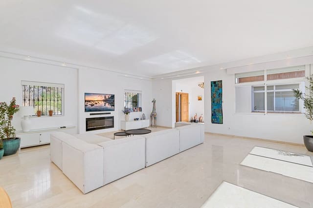 6 slaapkamer Villa te koop in Valtocado, Mijas met zwembad garage - € 1.397.000 (Ref: 10100466)