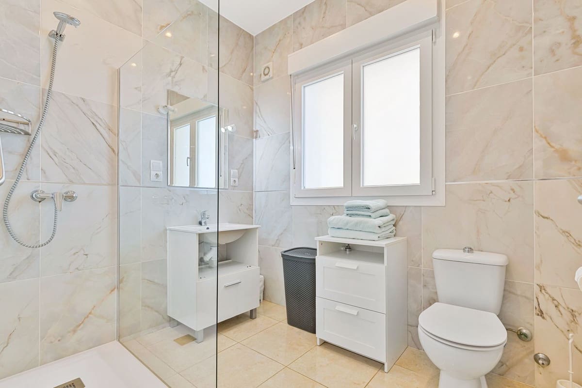 6 Zimmer Villa zu verkaufen in Valtocado mit Pool Garage - 1.397.000 € (Ref: 10100466)