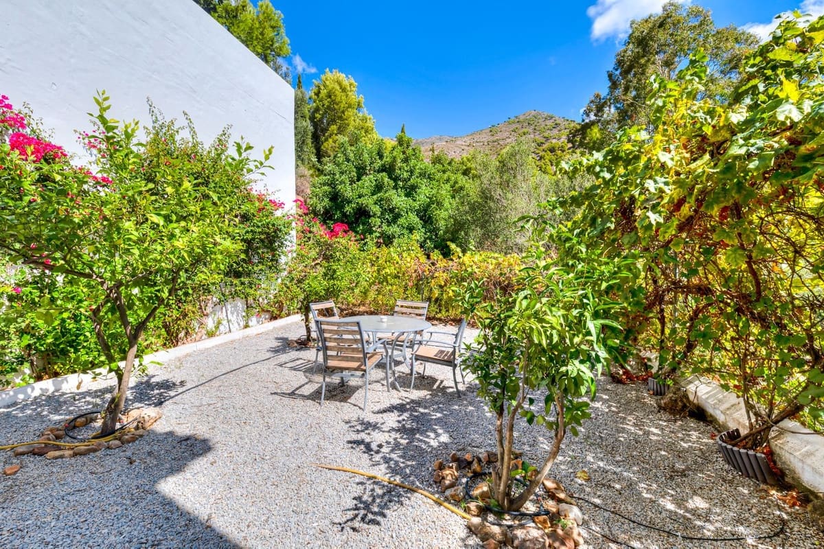 6 Zimmer Villa zu verkaufen in Valtocado mit Pool Garage - 1.397.000 € (Ref: 10100466)