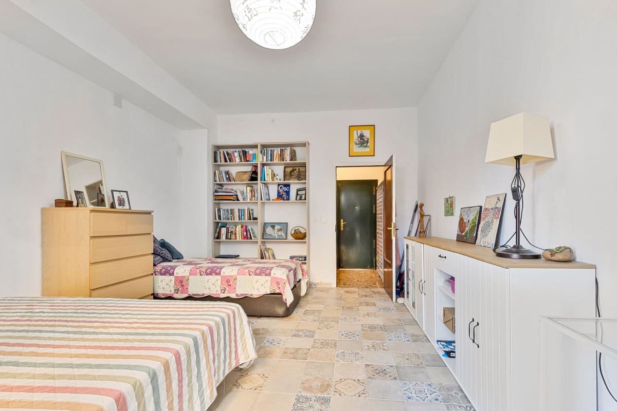 2 bedroom Apartment for sale in Fuengirola - € 279,000 (Ref: 10115895)