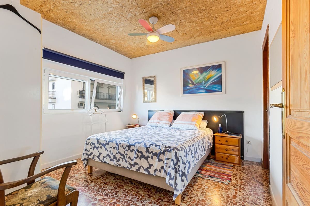 2 bedroom Apartment for sale in Fuengirola - € 279,000 (Ref: 10115895)