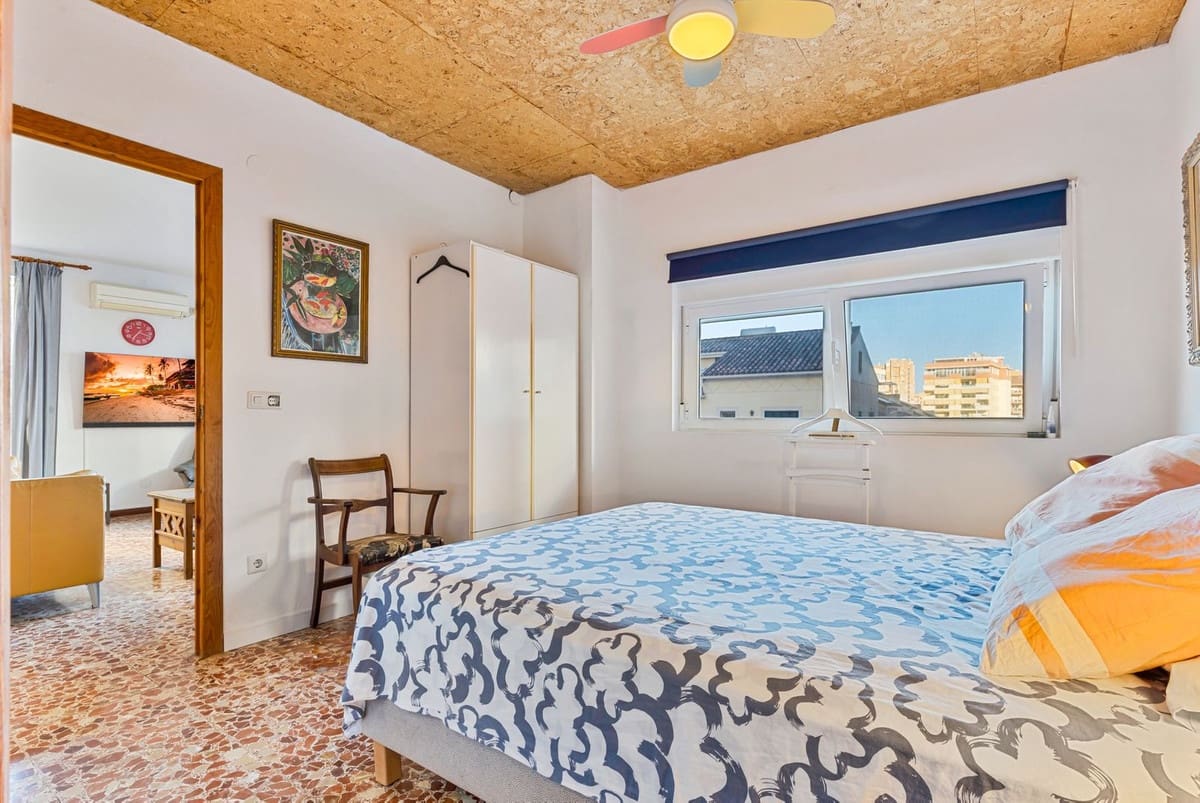 2 bedroom Apartment for sale in Fuengirola - € 279,000 (Ref: 10115895)