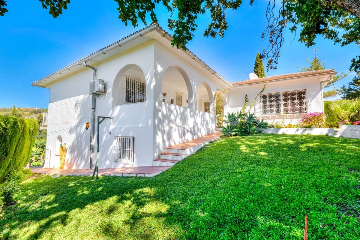 4 Zimmer Villa zu verkaufen in Mijas mit Garage - 850.000 € (Ref: 10121056)