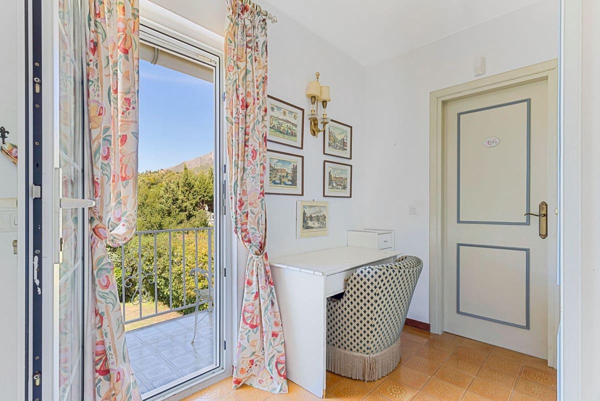 4 Zimmer Villa zu verkaufen in Mijas mit Garage - 850.000 € (Ref: 10121056)