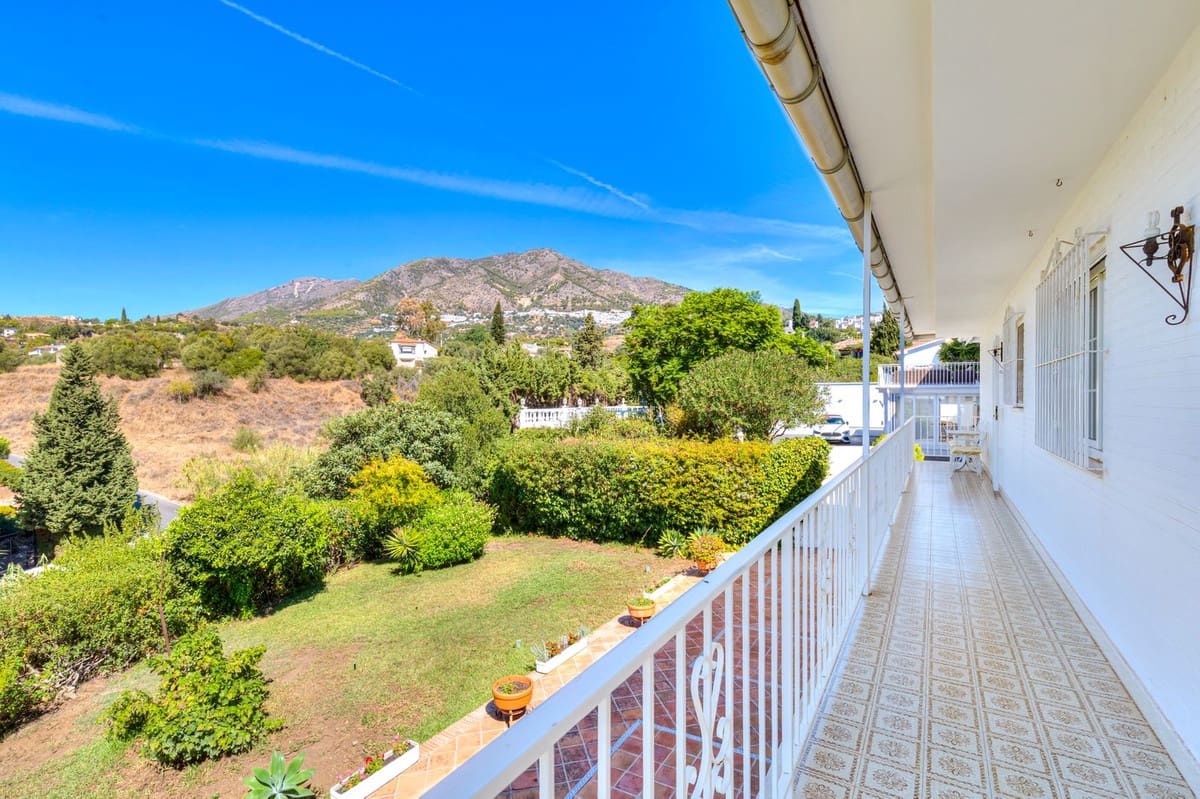 4 Zimmer Villa zu verkaufen in Mijas mit Garage - 850.000 € (Ref: 10121056)