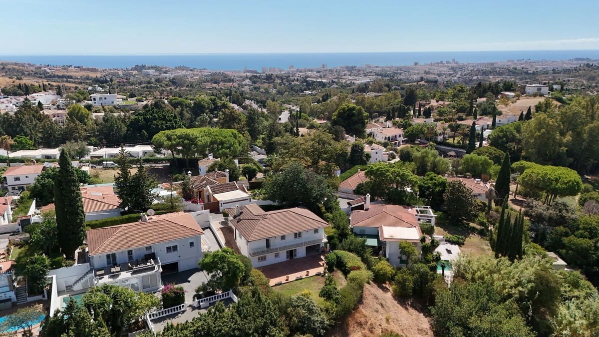 4 Zimmer Villa zu verkaufen in Mijas mit Garage - 850.000 € (Ref: 10121056)