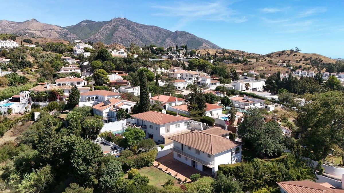 4 Zimmer Villa zu verkaufen in Mijas mit Garage - 850.000 € (Ref: 10121056)