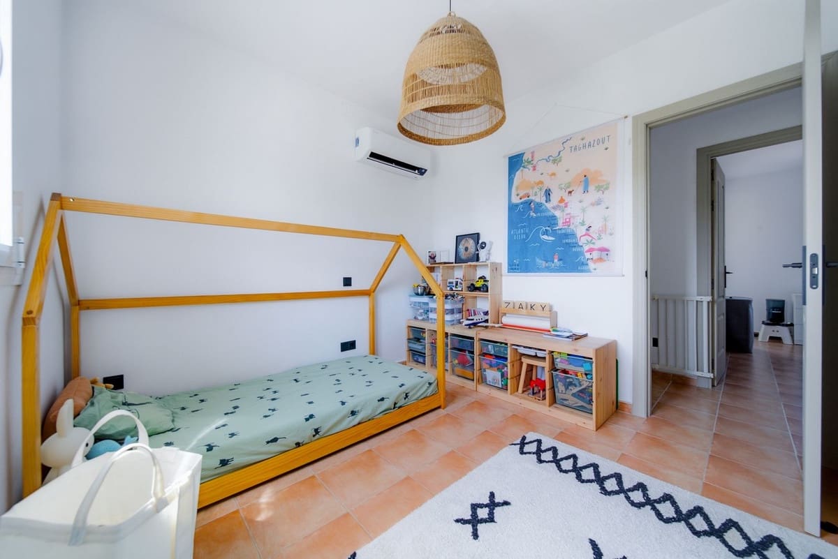 2 soveværelse Byhus til salg i El Chaparral med swimmingpool garage - € 367.000 (Ref: 10153154)