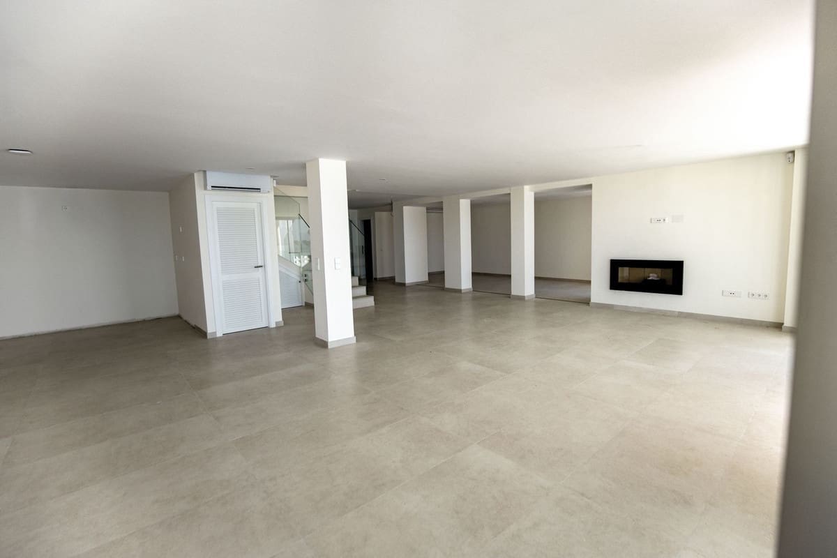 4 soveværelse Villa til salg i La Cala de Mijas med swimmingpool garage - € 2.500.000 (Ref: 10179495)