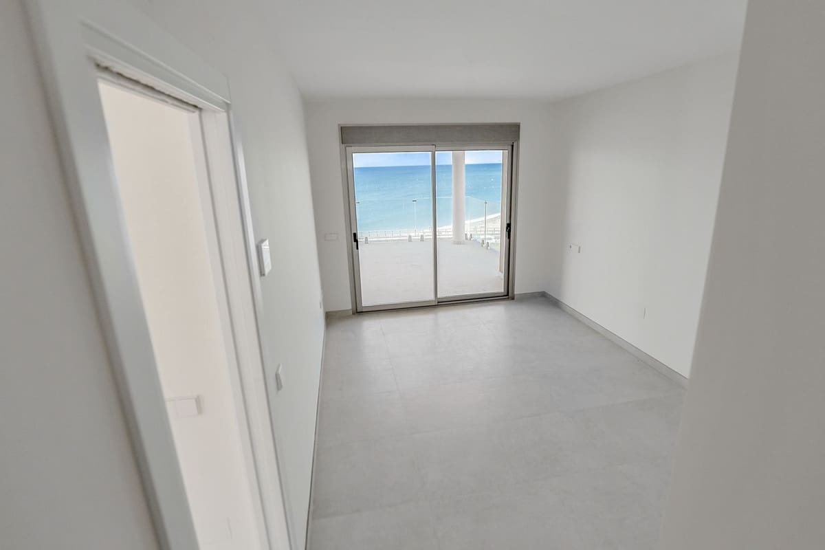 4 soveværelse Villa til salg i La Cala de Mijas med swimmingpool garage - € 2.500.000 (Ref: 10179495)