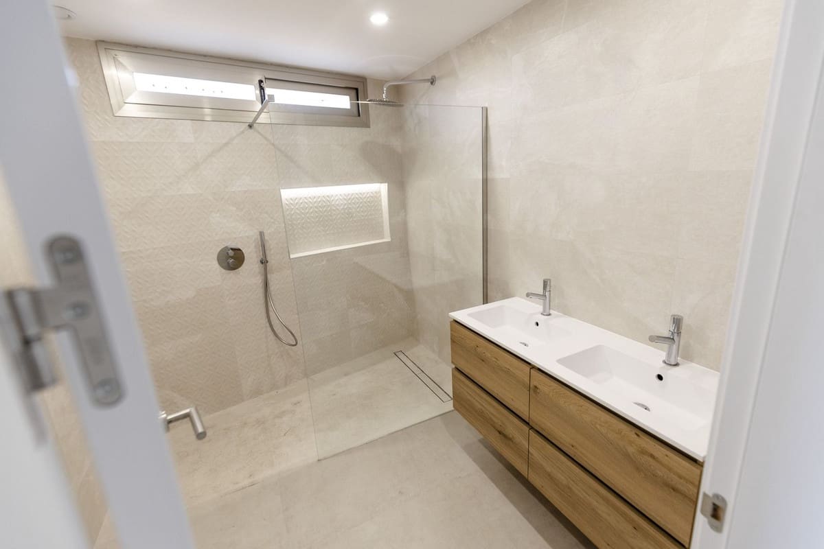 4 soveværelse Villa til salg i La Cala de Mijas med swimmingpool garage - € 2.500.000 (Ref: 10179495)