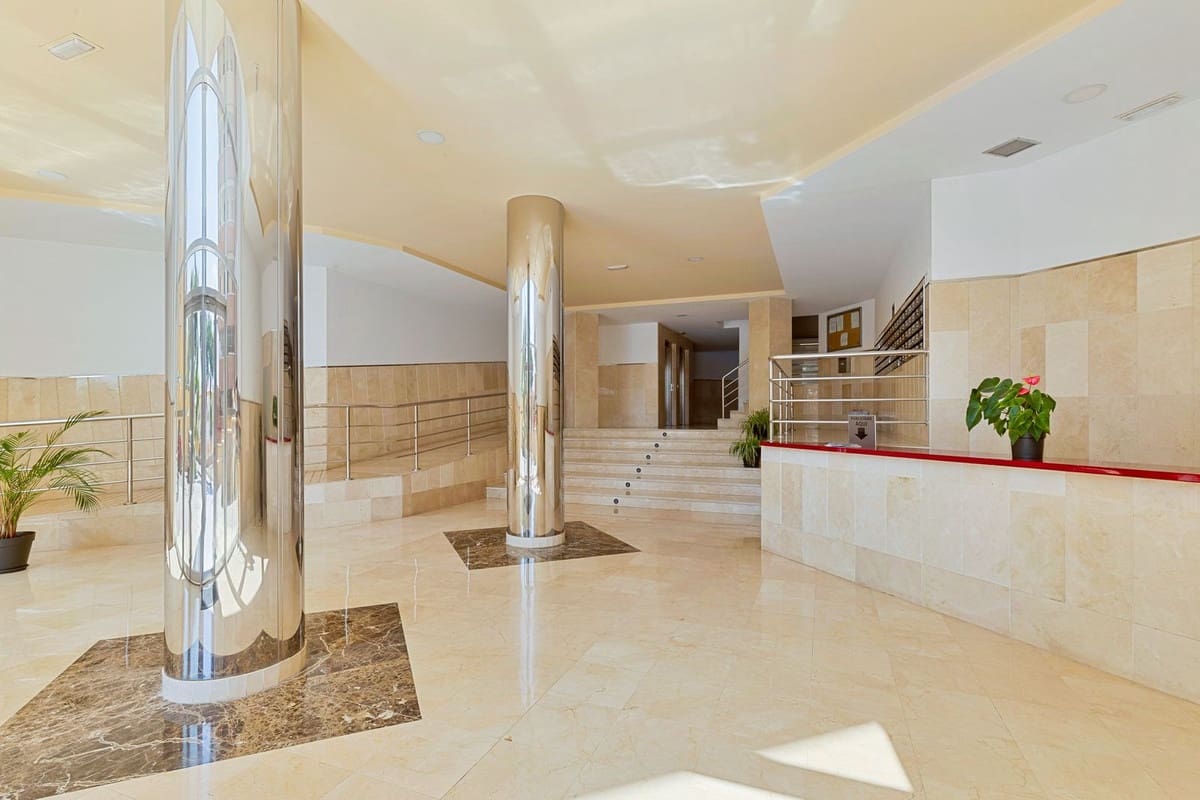 1 Zimmer Apartment zu verkaufen in Fuengirola mit Pool - 295.000 € (Ref: 10181648)
