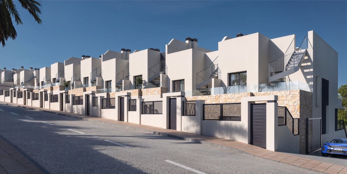 3 soveværelse Semi-Rækkehus til salg i La Cala Golf med swimmingpool garage - € 595.000 (Ref: 9096650)