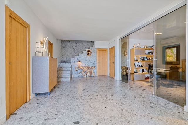 3 soverom Villa til salgs i Benalmádena med svømmebasseng garasje - € 1 395 000 (Ref: 9096659)