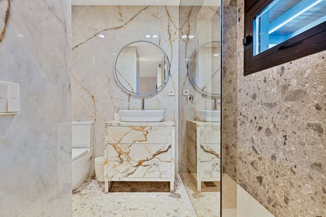 3 bedroom Villa for sale in Benalmádena with pool garage - € 1,395,000 (Ref: 9096659)