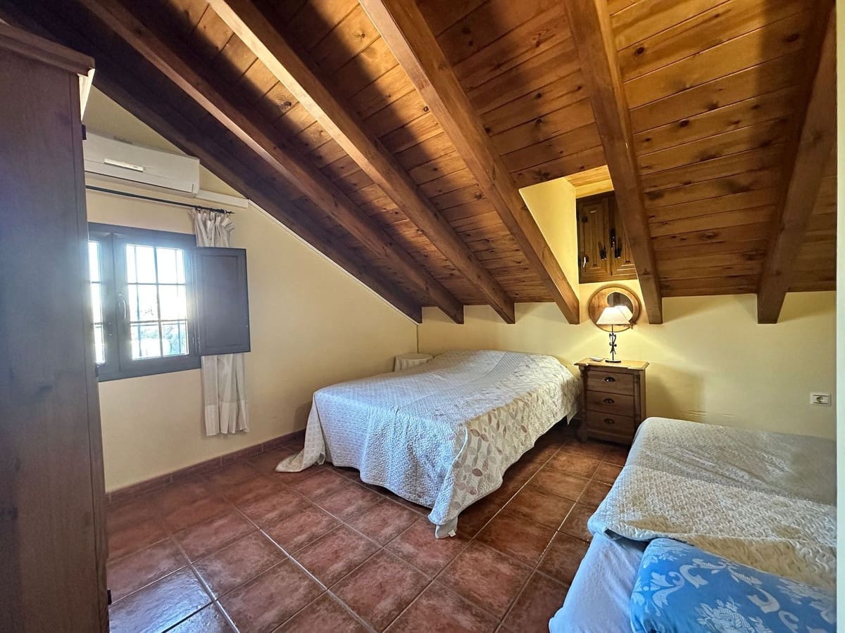 5 soverom Finca/Herregård til salgs i Almogia med svømmebasseng garasje - € 550 000 (Ref: 9096660)