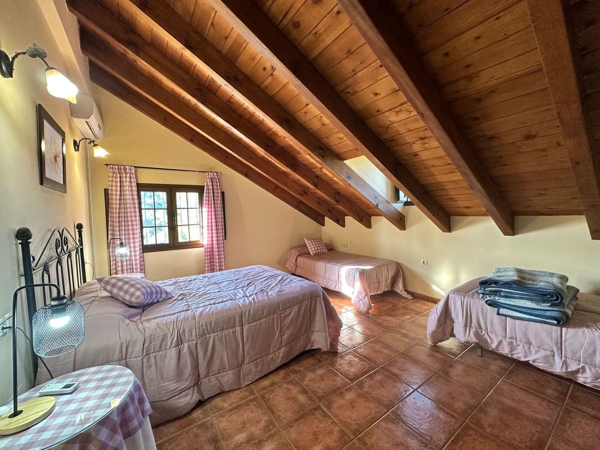 5 soverom Finca/Herregård til salgs i Almogia med svømmebasseng garasje - € 550 000 (Ref: 9096660)