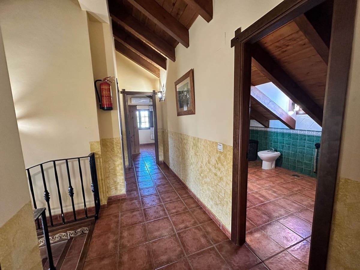 5 soverom Finca/Herregård til salgs i Almogia med svømmebasseng garasje - € 550 000 (Ref: 9096660)