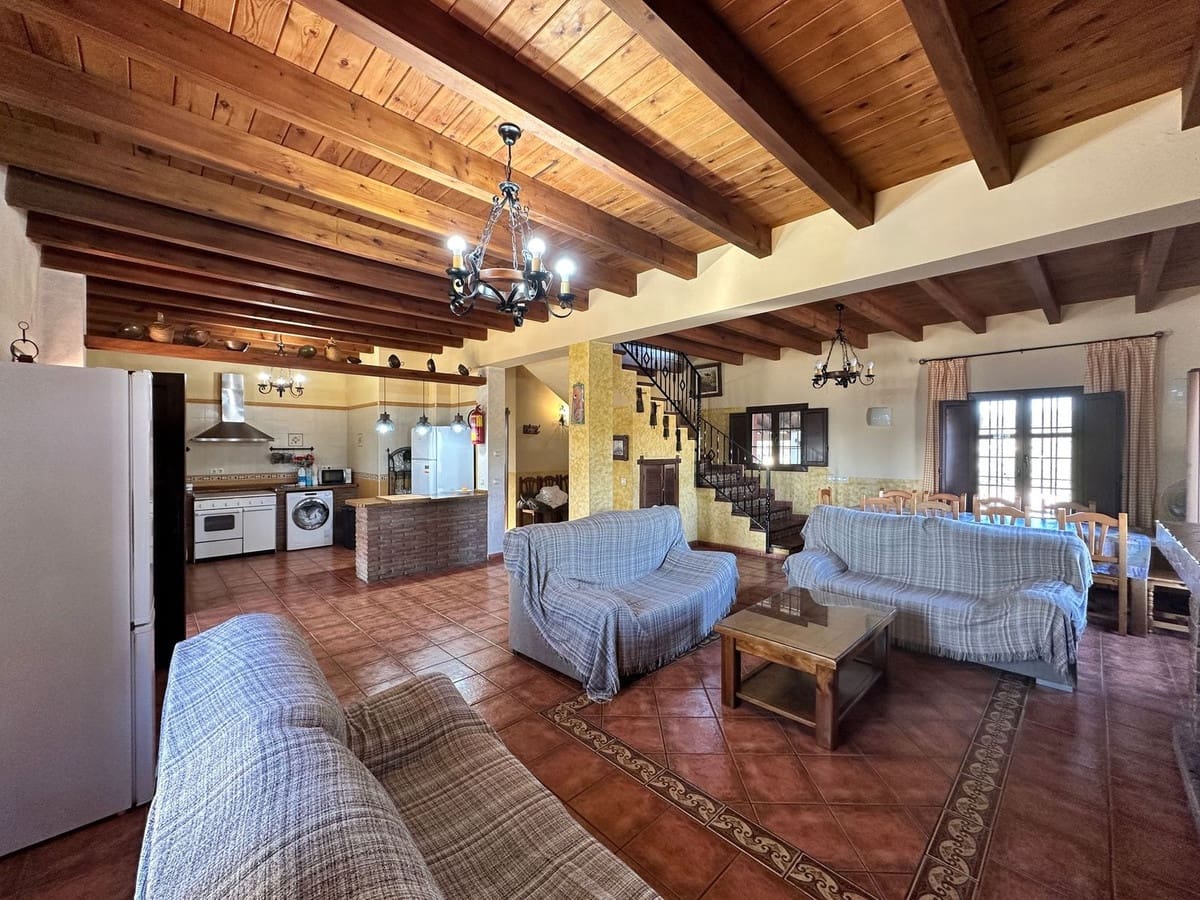 5 soverom Finca/Herregård til salgs i Almogia med svømmebasseng garasje - € 550 000 (Ref: 9096660)