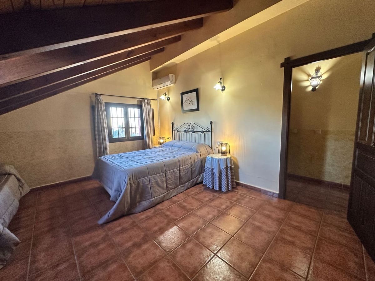 5 soverom Finca/Herregård til salgs i Almogia med svømmebasseng garasje - € 550 000 (Ref: 9096660)