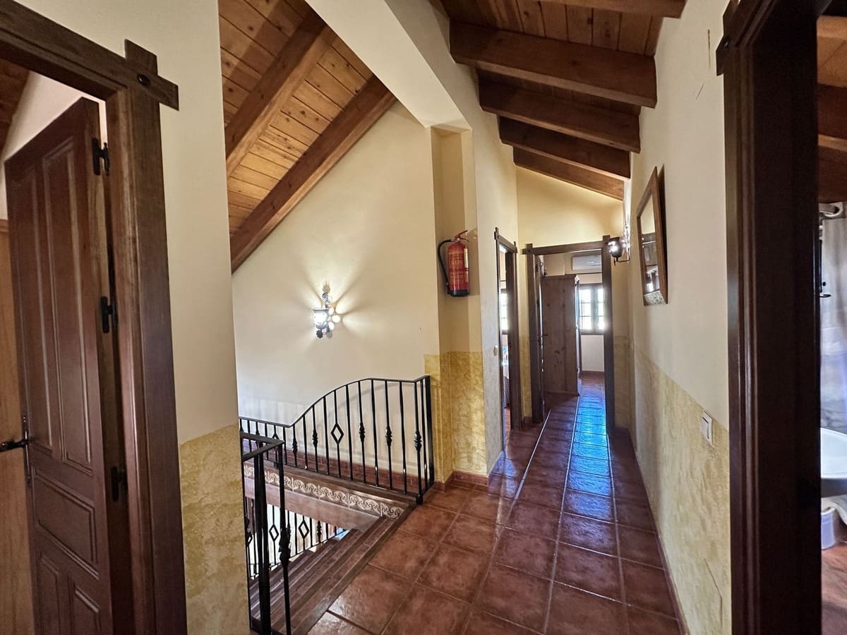 5 soverom Finca/Herregård til salgs i Almogia med svømmebasseng garasje - € 550 000 (Ref: 9096660)