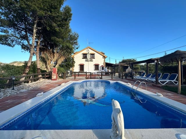 5 chambre Finca/Maison de Campagne à vendre à Almogía avec piscine garage - 550 000 € (Ref: 9096660)