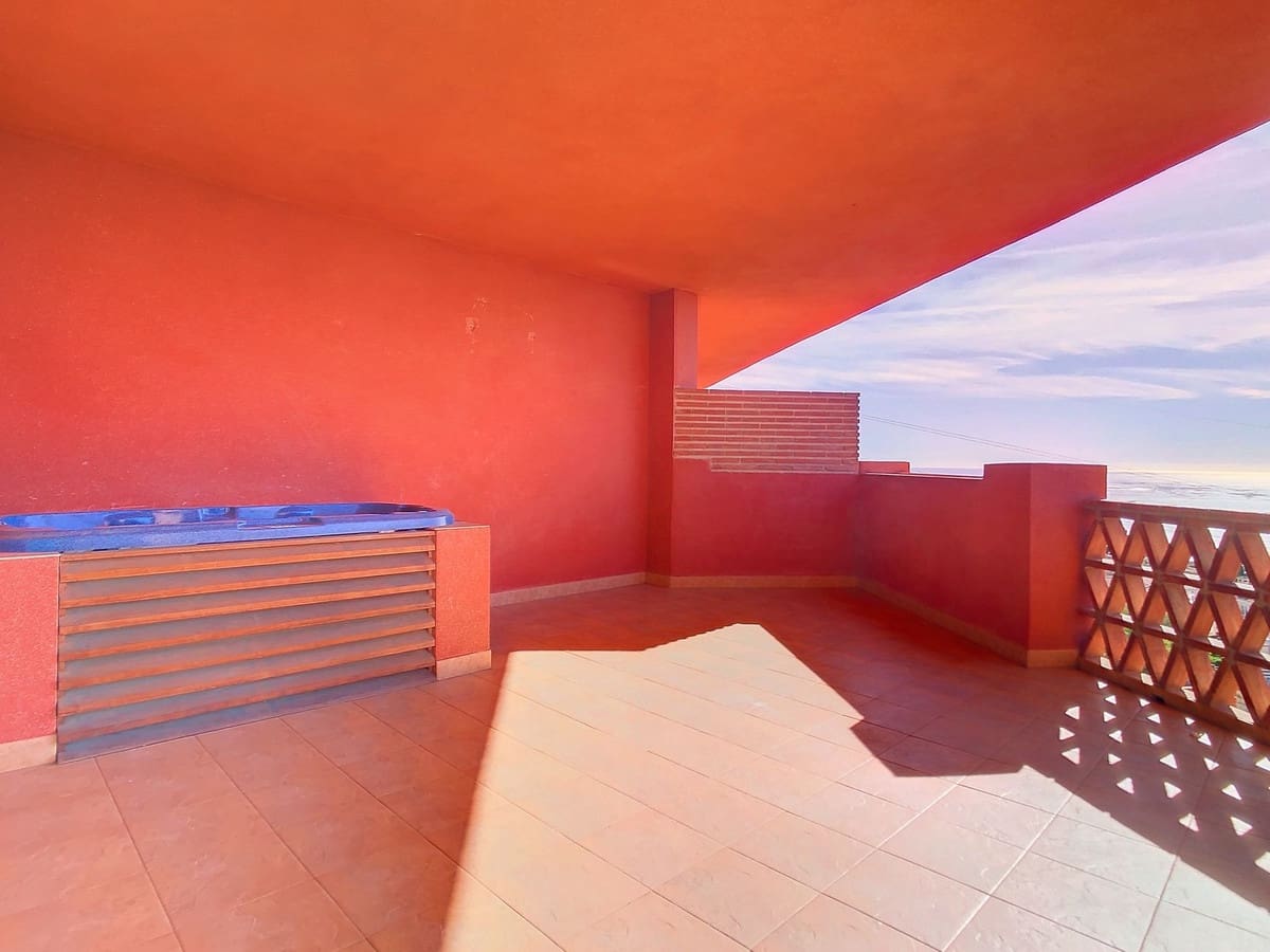 3 soveværelse Penthouse til salg i Benalmadena med swimmingpool garage - € 645.000 (Ref: 9096663)