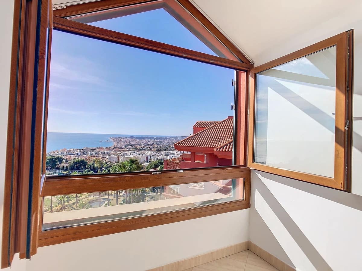 3 soveværelse Penthouse til salg i Benalmadena med swimmingpool garage - € 645.000 (Ref: 9096663)