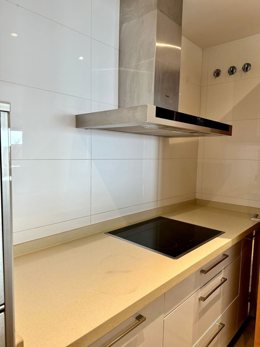 3 soveværelse Lejlighed til salg i Benalmadena med swimmingpool garage - € 600.000 (Ref: 9096664)