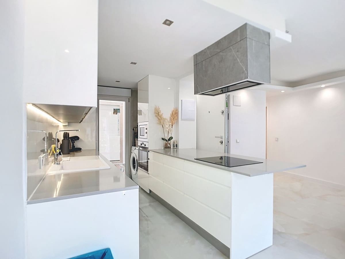 3 soverom Leilighet til salgs i Estepona - € 490 000 (Ref: 9096666)