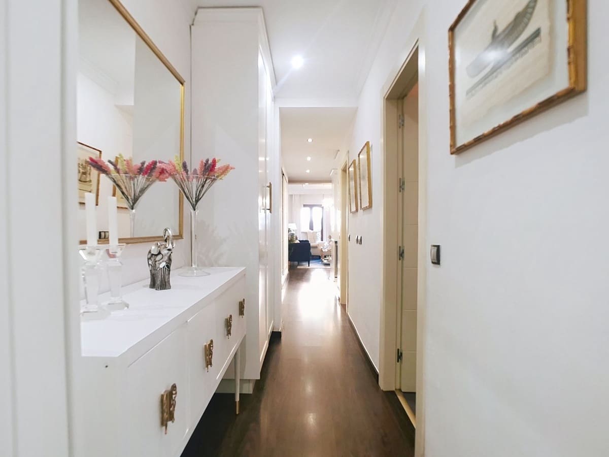 3 slaapkamer Appartement te koop in Malaga stad - € 590.000 (Ref: 9096668)