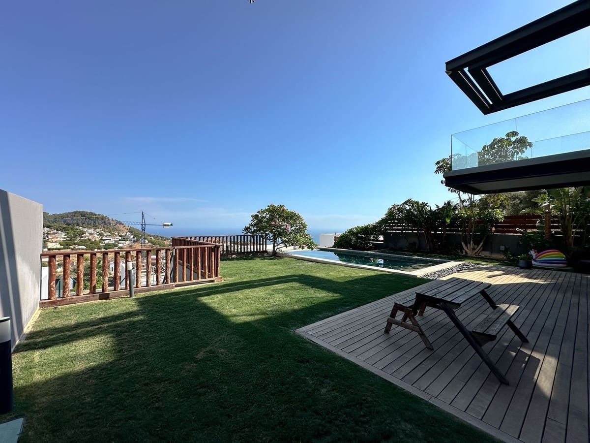 5 bedroom Villa for sale in Mijas - € 1,499,000 (Ref: 9096672)