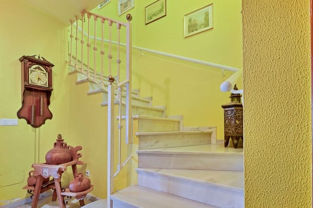 Chalet de 5 habitaciones en Mijas en venta - 637.000 € (Ref: 9096679)