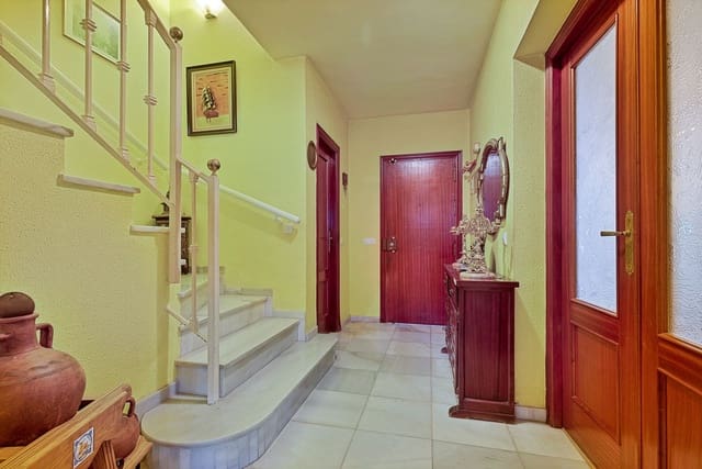 Chalet de 5 habitaciones en Mijas en venta - 637.000 € (Ref: 9096679)