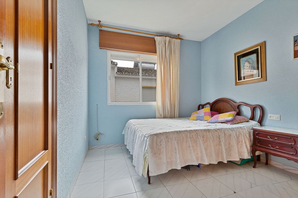 Chalet de 5 habitaciones en Mijas en venta - 637.000 € (Ref: 9096679)