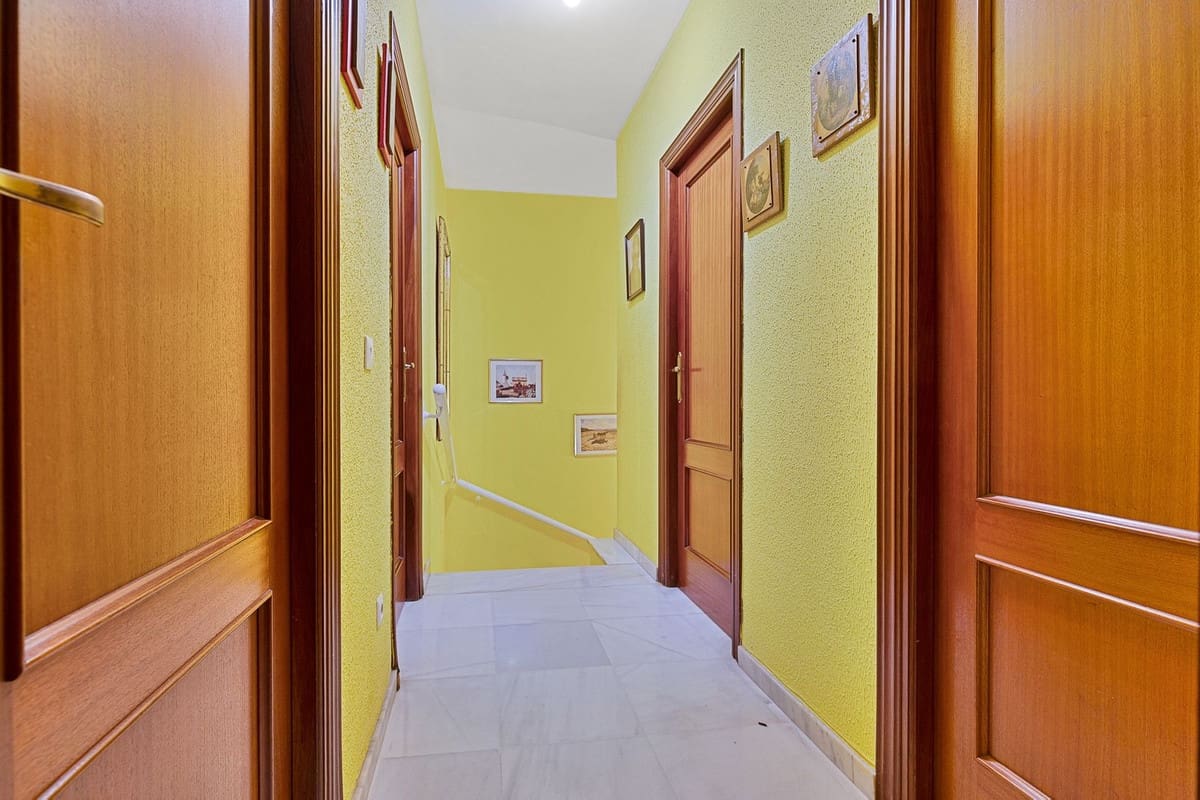 Chalet de 5 habitaciones en Mijas en venta - 637.000 € (Ref: 9096679)