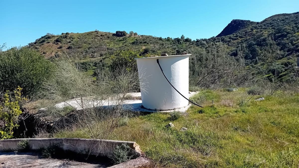 4 soveværelse Finca/Landehus til salg i Cartama - € 190.000 (Ref: 9096680)