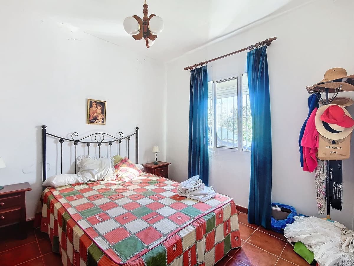 4 bedroom Finca/Country House for sale in Cartama - € 160,000 (Ref: 9096680)