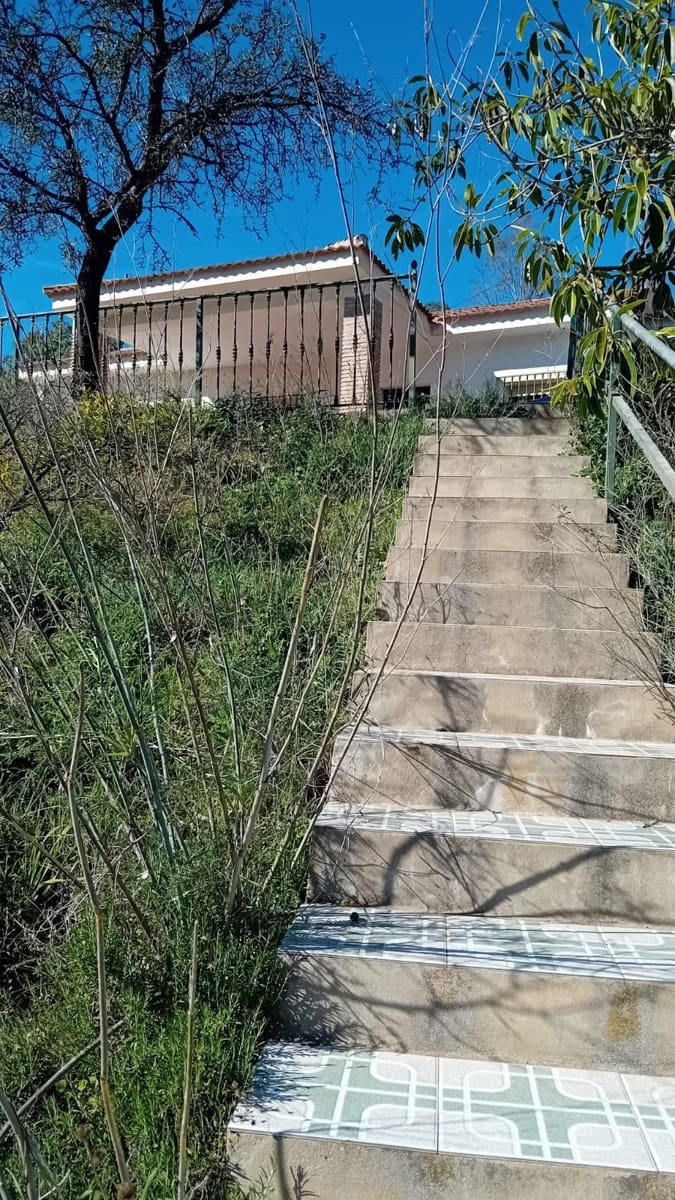 4 bedroom Finca/Country House for sale in Cartama - € 160,000 (Ref: 9096680)