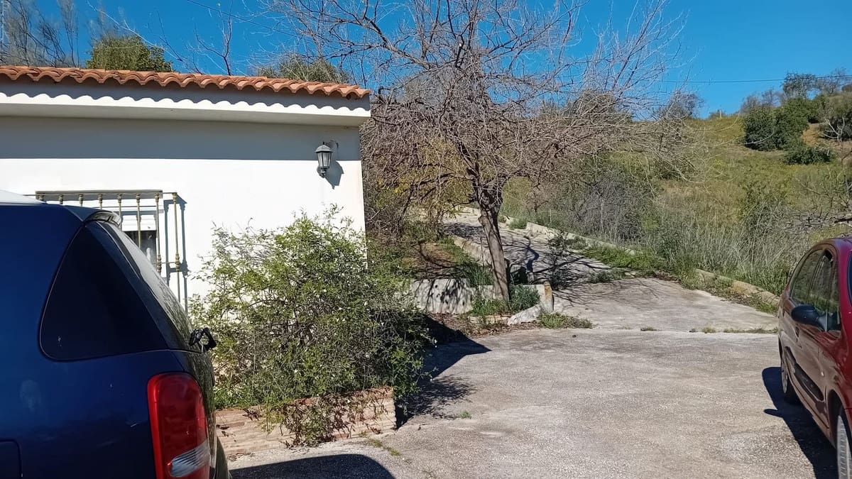 4 bedroom Finca/Country House for sale in Cartama - € 160,000 (Ref: 9096680)