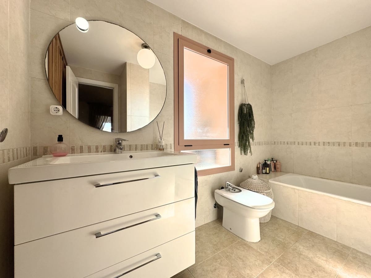 3 soveværelse Penthouse til salg i Malaga by med garage - € 713.000 (Ref: 9096682)