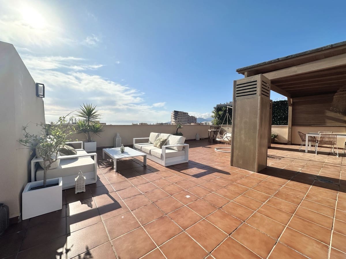 3 soveværelse Penthouse til salg i Malaga by med garage - € 713.000 (Ref: 9096682)