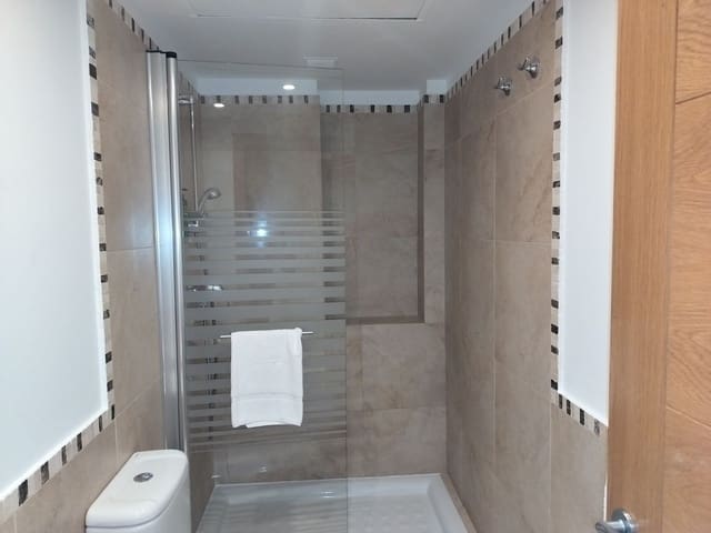 2 sypialnia Apartament na sprzedaż w Manilva z basenem garażem - 205 000 € (Ref: 9099701)