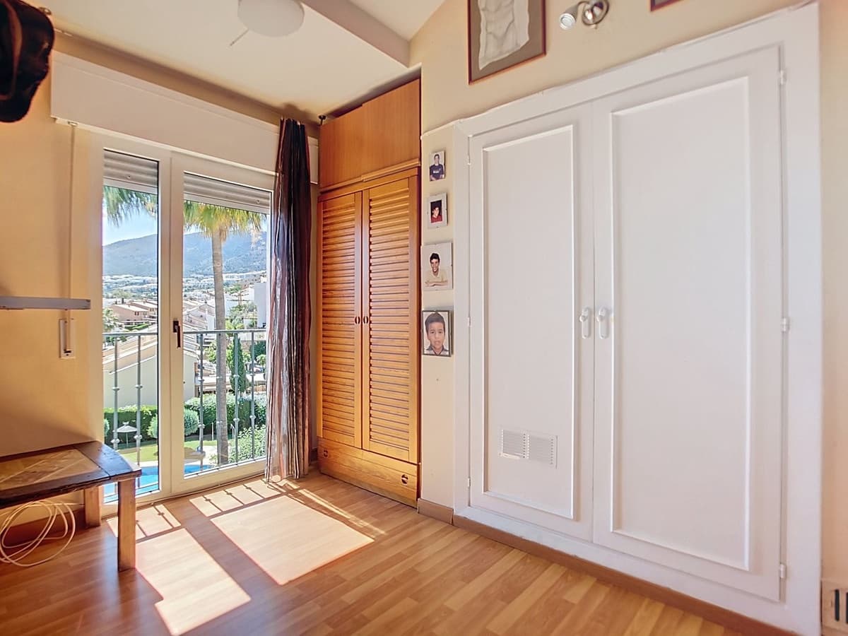 4 bedroom Semi-detached Villa for sale in Arroyo de la Miel with pool - € 510,000 (Ref: 9103574)