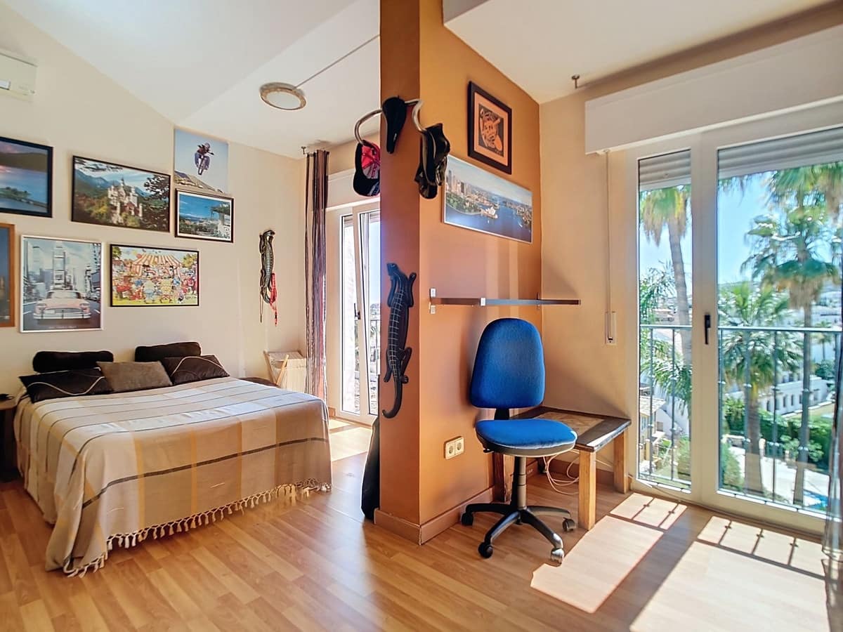 4 bedroom Semi-detached Villa for sale in Arroyo de la Miel with pool - € 510,000 (Ref: 9103574)