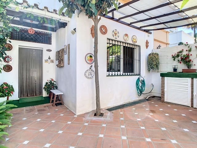 4 soveværelse Semi-Rækkehus til salg i Arroyo de la Miel, Benalmádena med swimmingpool - € 510.000 (Ref: 9103574)