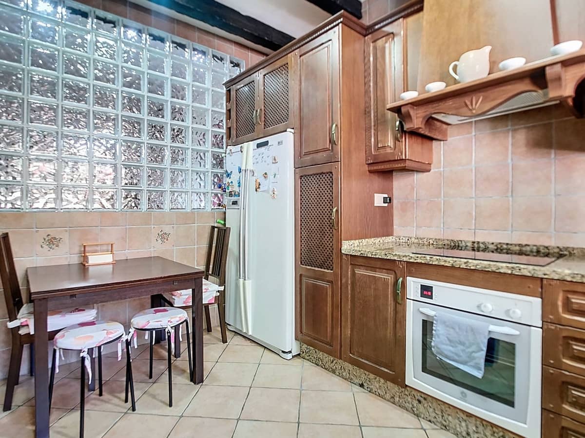4 bedroom Semi-detached Villa for sale in Arroyo de la Miel with pool - € 510,000 (Ref: 9103574)